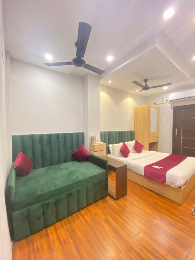 Hotel 56 - 200 Meter From Golden Temple Amritsar Buitenkant foto